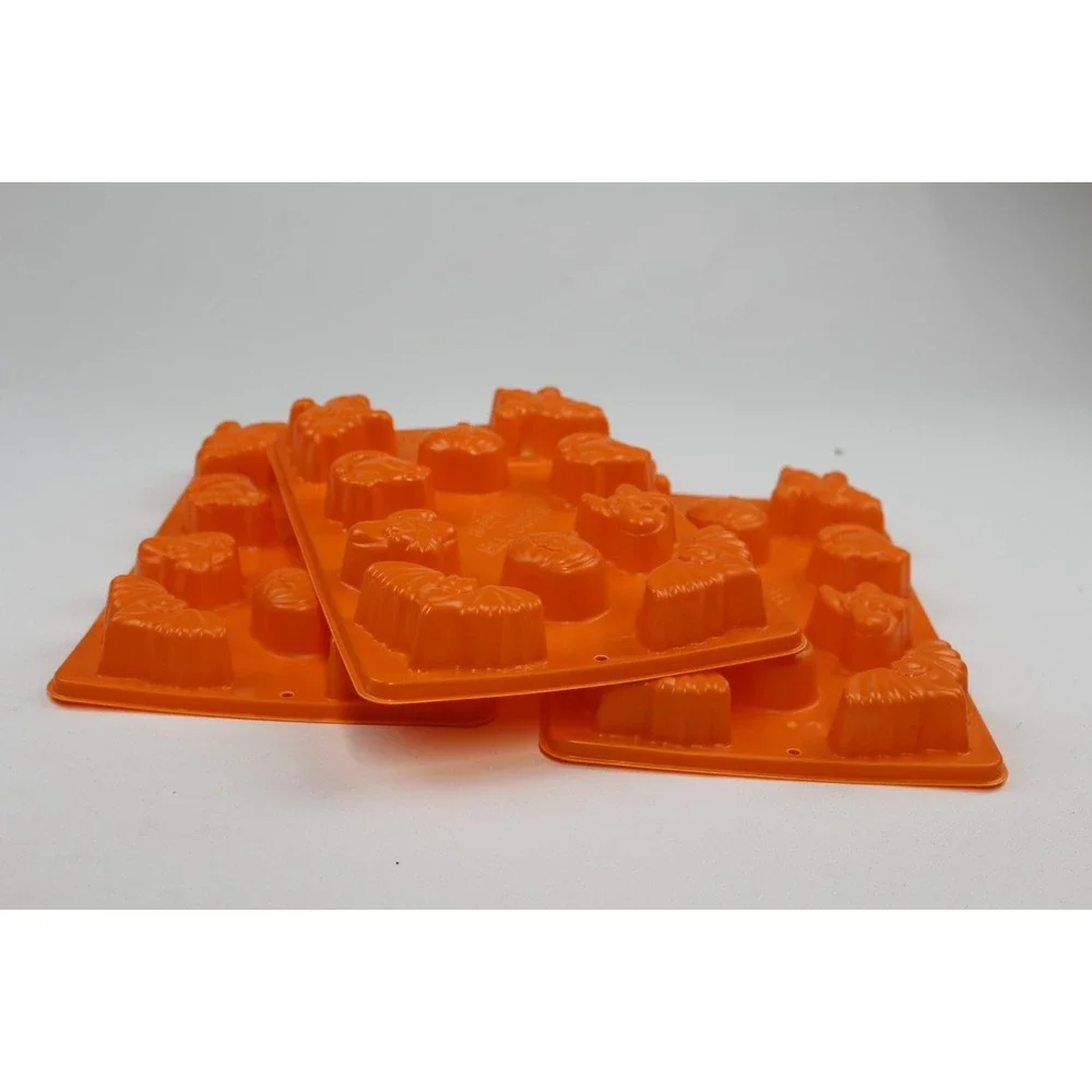Jello Jigglers Halloween JELL-O MOLDS  * Lot of 3 * Bat Ghost Witch Cat Pumpkin